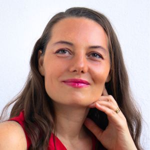 Teacher photo for webside_Adri L.